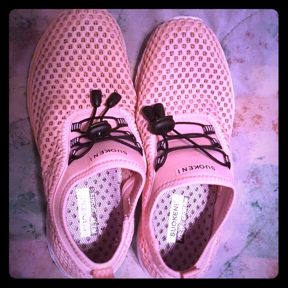 Athletic Water shoes